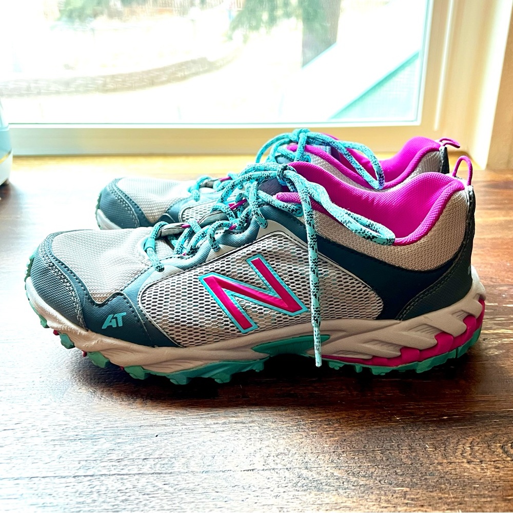 ✨ Closet Refresh - New Balance Trail 612 All Terrain Gray & Pink Hiking Shoes - Picture 5 of 12